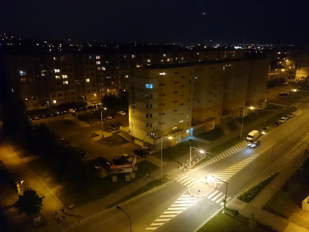 Flat 131 * Prag